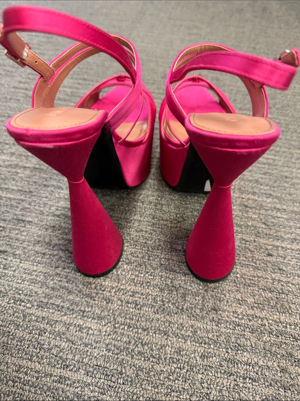 Fuchsia Satin Slingback Pointed-Toe Heels - Picture 4 of 8